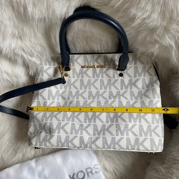 Michael Kors Cindy Medium Dome Satchel - Picture 6 of 10